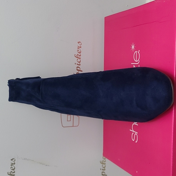 Women's Booties - Picture 4 of 15